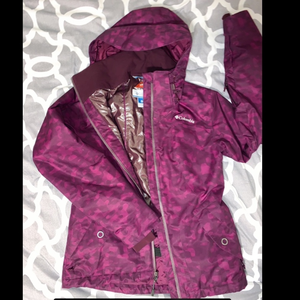 Columbia purple camo ski coat